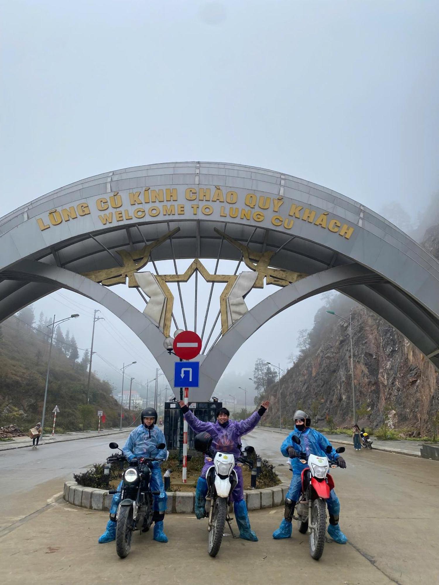 Ha Giang Lotus Hostel Motorbikes Tours المظهر الخارجي الصورة
